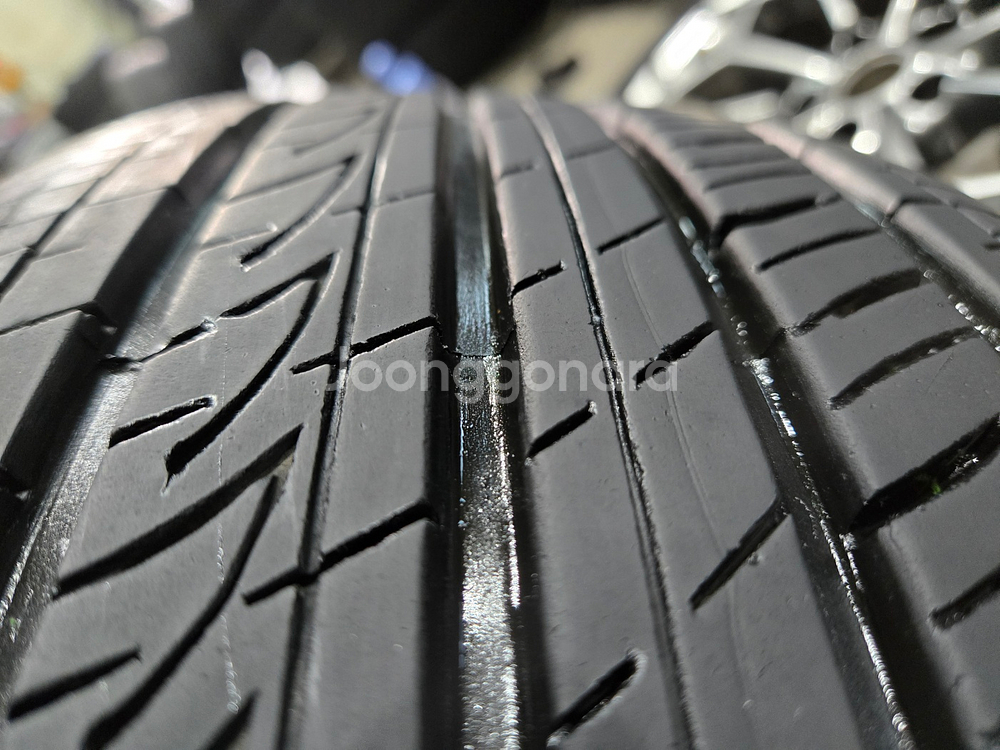 제네시스G80 RG3 녹용 19인치 순정 휠타이어 판매합니다--5