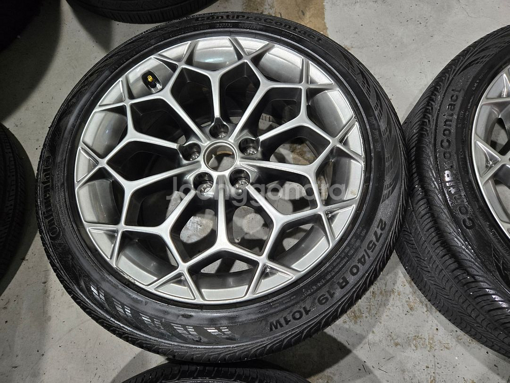 제네시스G80 RG3 녹용 19인치 순정 휠타이어 판매합니다--3