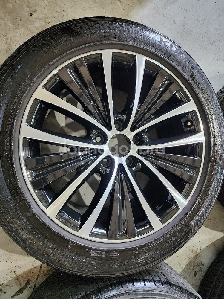 BMW X5,X6 19인치 순정 휠타이어 판매합니다--4