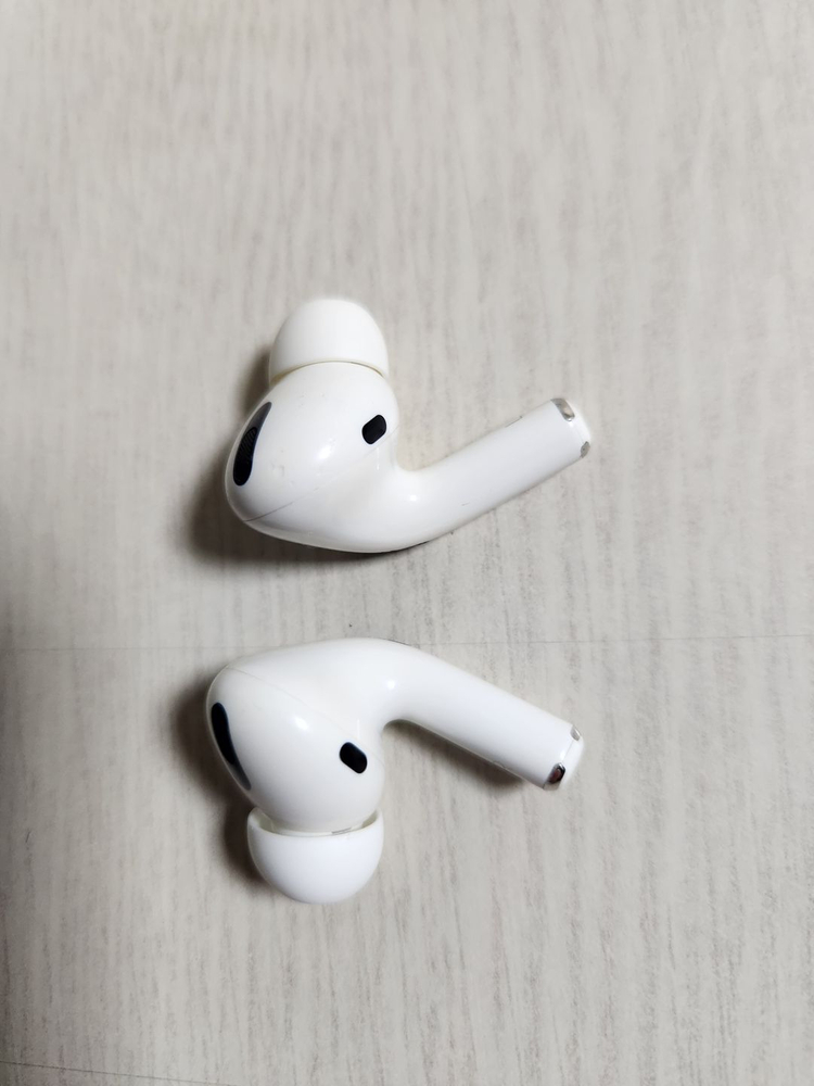 고장난 에어팟프로1세대 좌,우측 리퍼용 판매합니다.(에어팟프로 1세대 왼쪽, 오른쪽 불량 이어폰 판매/리퍼용)--1