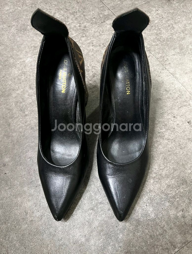 정품) 루이비통 펌프스힐--1