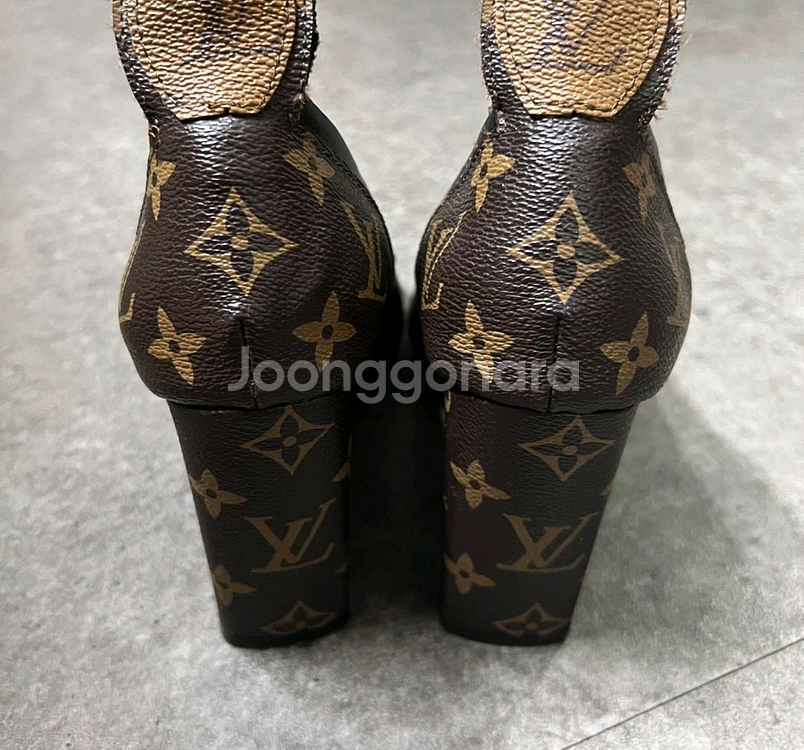 정품) 루이비통 펌프스힐--3