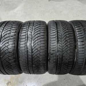 245 45 18 275 40 18 금호 윈터타이어 한대분 판매합니다