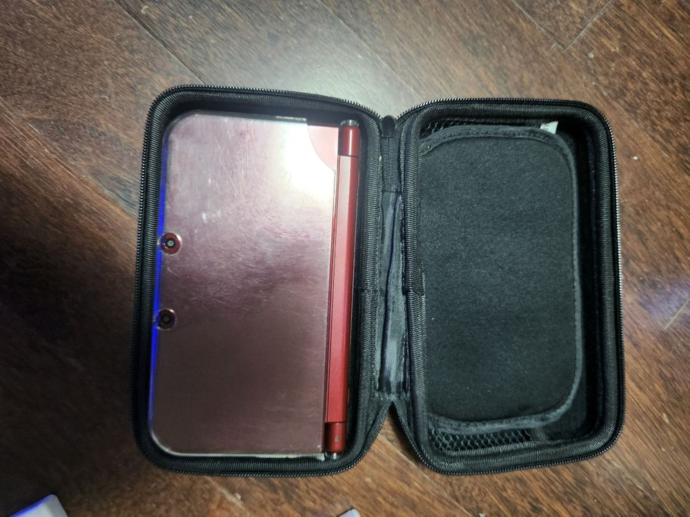 닌텐도 뉴 3DS XL + 게임 3개 이미지