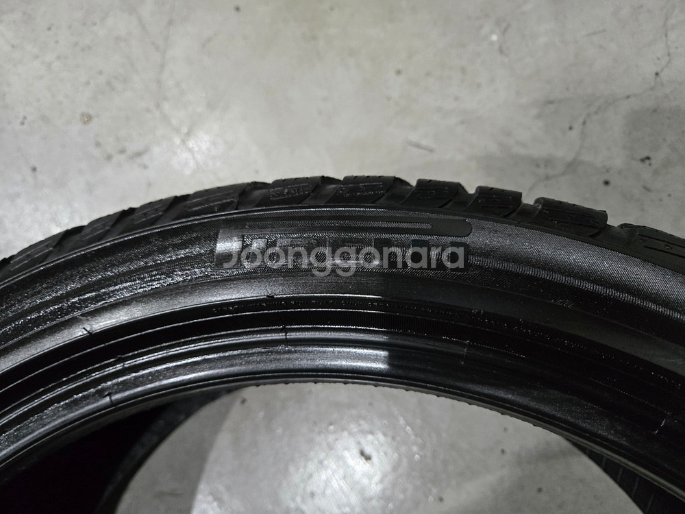 245 40 19 275 35 19 피렐리 윈터타이어 한대분 판매합니다--4