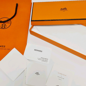 에르메스 넥타이 박스와 구성품들