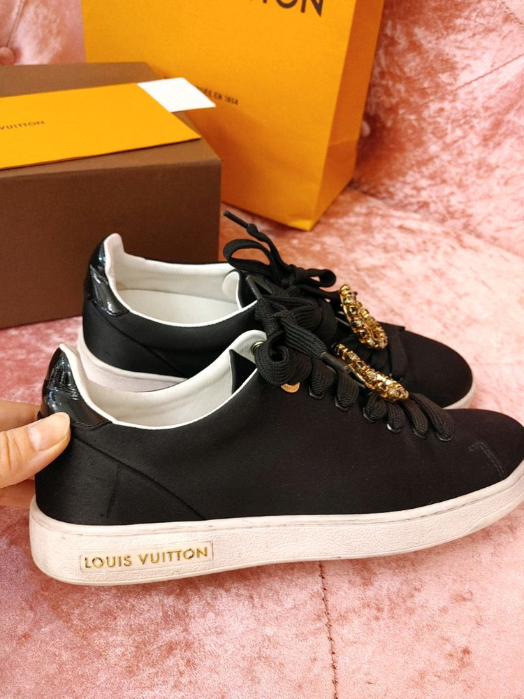 정품- 루이비통 스니커즈-영수증 포함--5