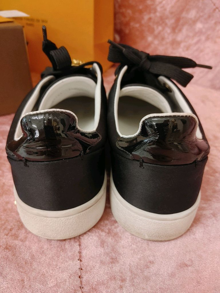 정품- 루이비통 스니커즈-영수증 포함--7