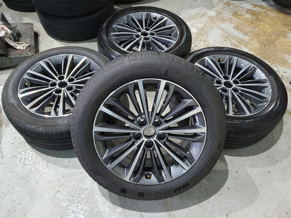 제네시스EQ900 18인치 순정 휠타이어 판매합니다 이미지