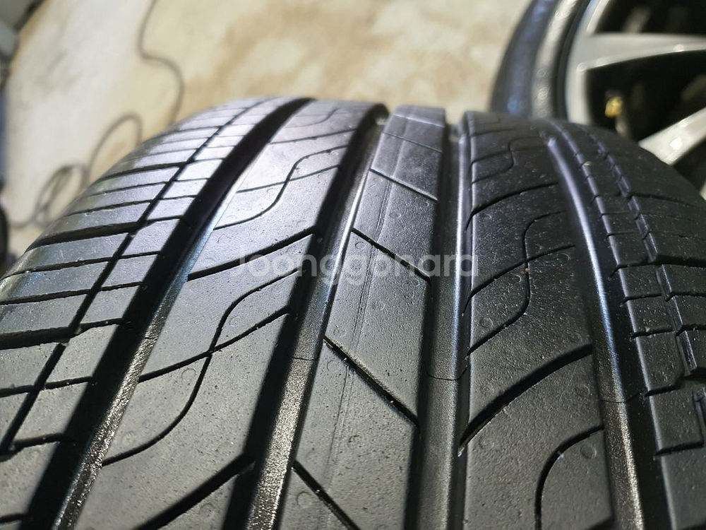 BMW F35 3GT 17인치 순정 휠타이어 판매합니다--5