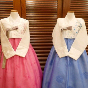 강종순 혼주 한복 3벌