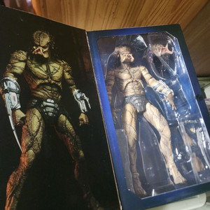 네카 어쌔신 프레데터 언아머드버전 팝니다. 1/12 액션피규어