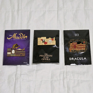 뮤지컬 샤롯데 뱃지 알라딘 드라큘라 오페라의유령 연뮤 md