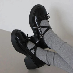 (새상품)홍대녀필수템 메리제인 펌프스 통굽단화240 6cm