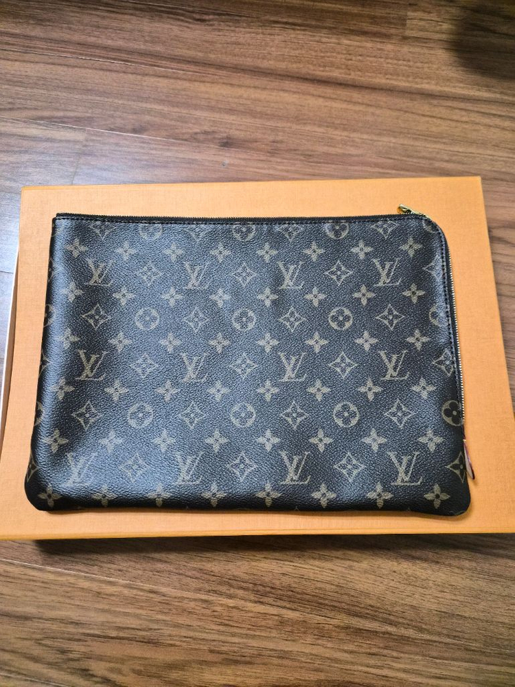 루이비통 클러치--1