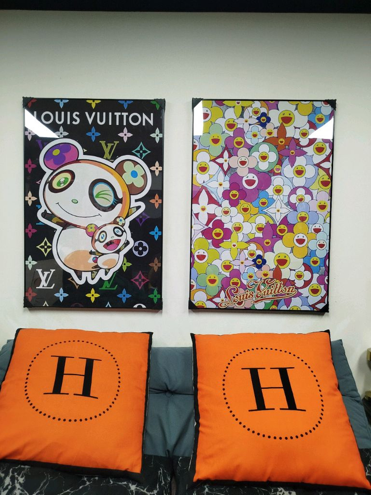 루이비통 카이카이키키 대형 그림액자 그림 액자 팝아트 인테리어소품 명품그림 명품액자 꽃 곰인형 콜라보 인테리어--2