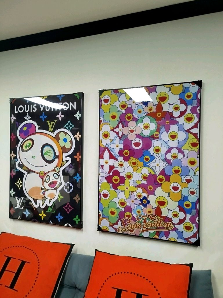 루이비통 카이카이키키 대형 그림액자 그림 액자 팝아트 인테리어소품 명품그림 명품액자 꽃 곰인형 콜라보 인테리어--5