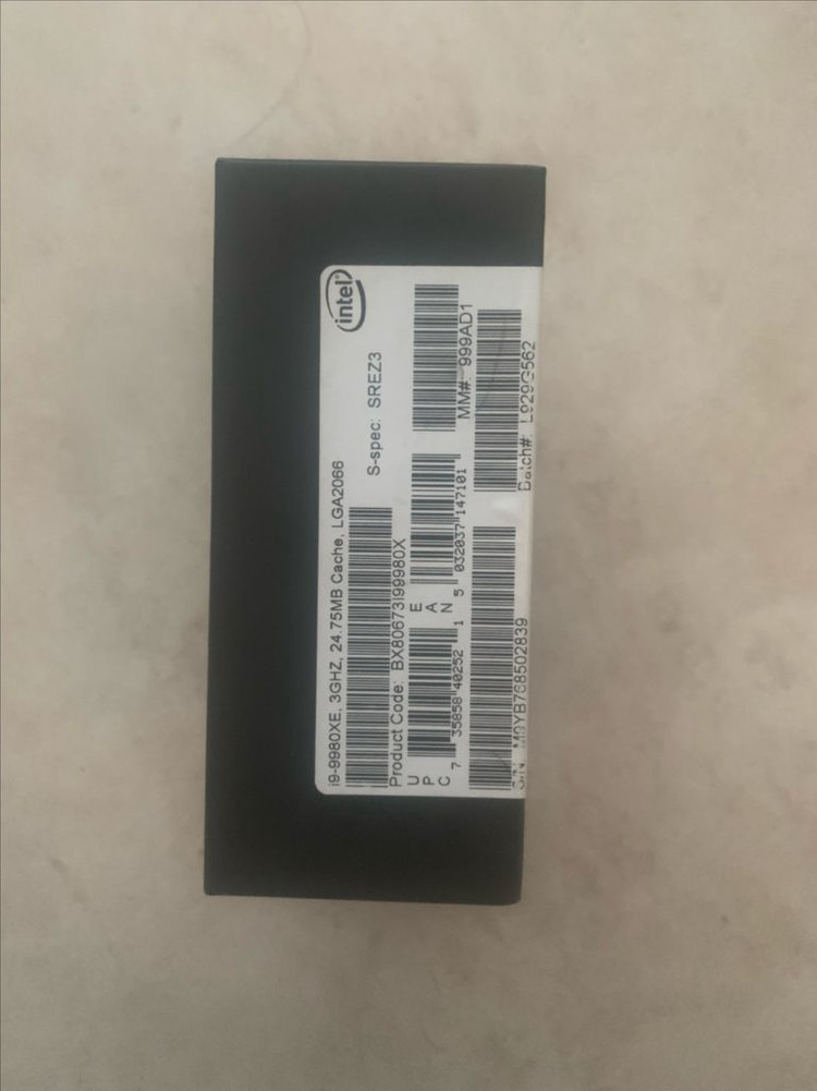 인텔 i9-9980XE 정품 박스 판매합니다--1