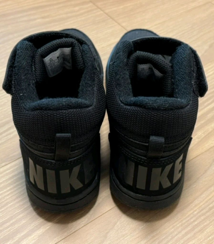 나이키 코트버러우 미드 블랙 2y 210 1번착화--1