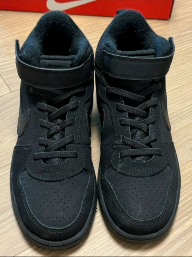 나이키 코트버러우 미드 블랙 2y 210 1번착화--2