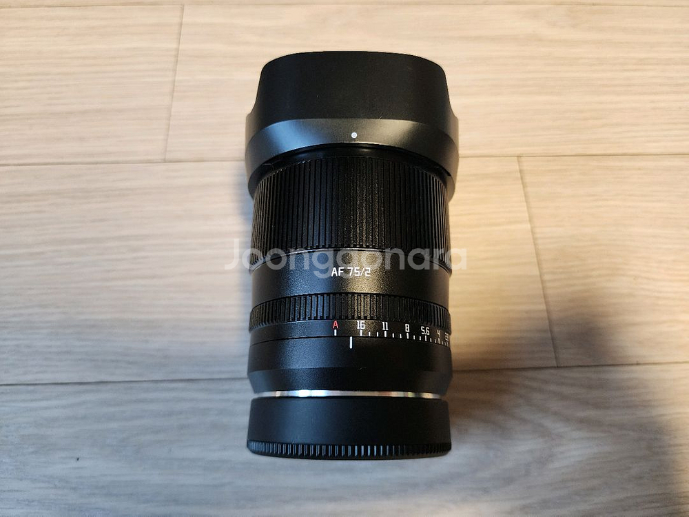 티티아티산 af 75mm f2 소니용 렌즈 팝니다.--0