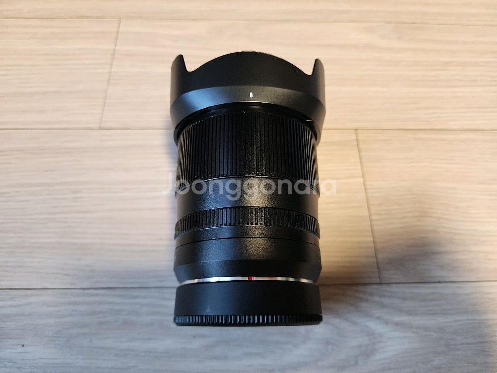 티티아티산 af 75mm f2 소니용 렌즈 팝니다.--2