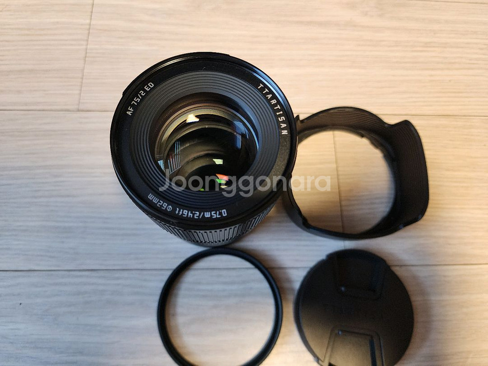 티티아티산 af 75mm f2 소니용 렌즈 팝니다.--4