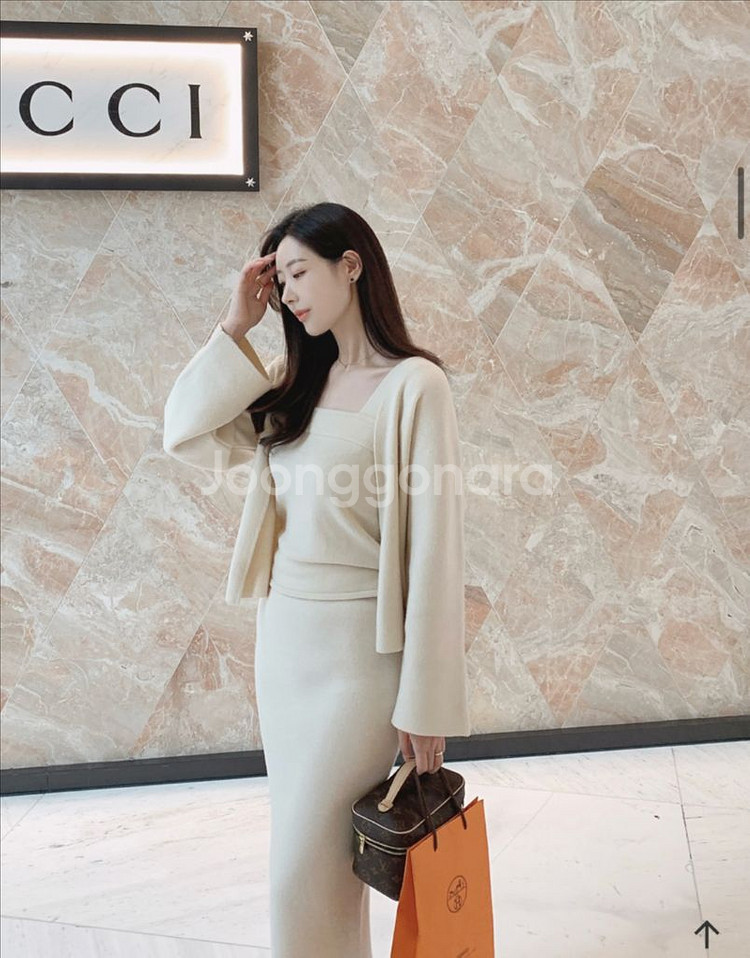 도시그리고여자 수플레 울캐시 가디건 세트--1