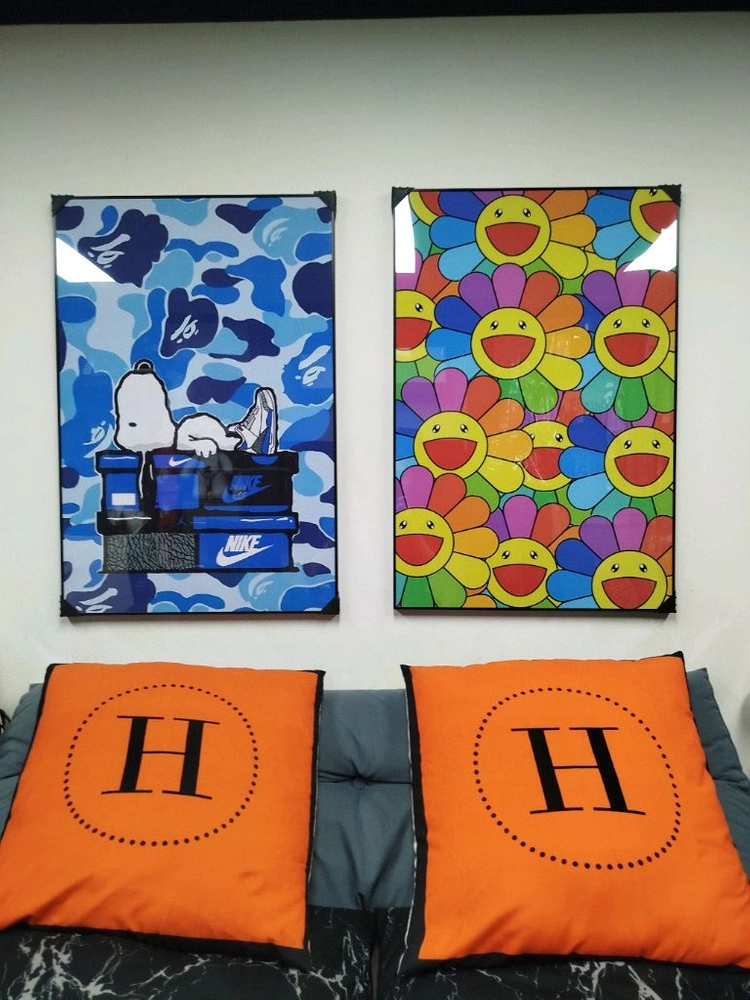 카이카이키키 무라카미다카시 대형 그림액자 그림 액자 팝아트 인테리어소품 명품그림 명품액자 꽃 곰인형 콜라보 인테리어 이미지