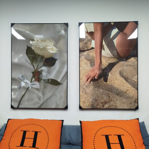 샤넬 장미 해변 여인 감성 대형 그림액자 그림 액자 팝아트 인테리어소품 명품그림 명품액자 꽃 곰인형 콜라보 인테리어