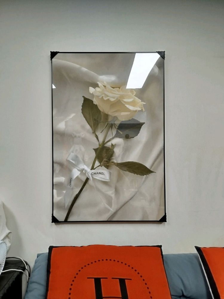 샤넬 장미 해변 여인 감성 대형 그림액자 그림 액자 팝아트 인테리어소품 명품그림 명품액자 꽃 곰인형 콜라보 인테리어--7