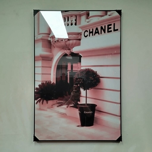 샤넬 우주선 로켓 대형 그림액자 그림 액자 팝아트 인테리어소품 명품그림 명품액자 꽃 곰인형 콜라보 인테리어