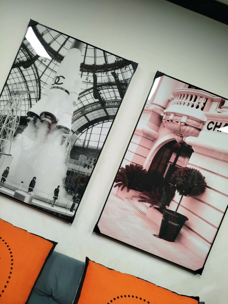 샤넬 우주선 로켓 대형 그림액자 그림 액자 팝아트 인테리어소품 명품그림 명품액자 꽃 곰인형 콜라보 인테리어--9