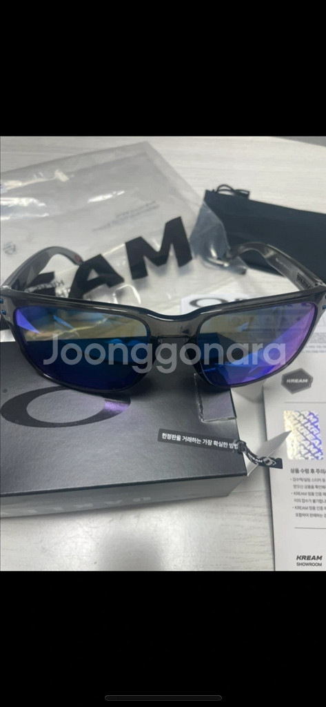 오클리 홀브룩 XL 그레이 선글라스--2