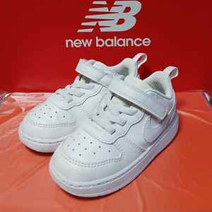 나이키키즈 코트버로우140운동화 23년11월제품