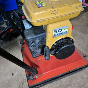 로빈콤팩터 땅다짐기