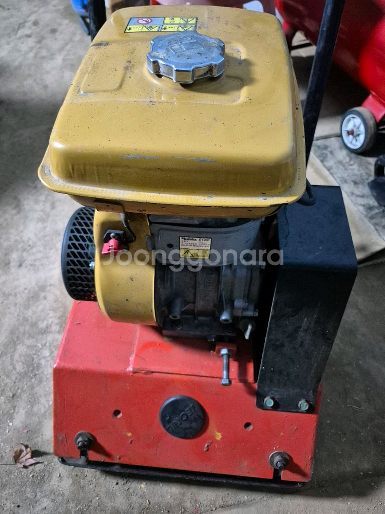 로빈콤팩터 땅다짐기--1