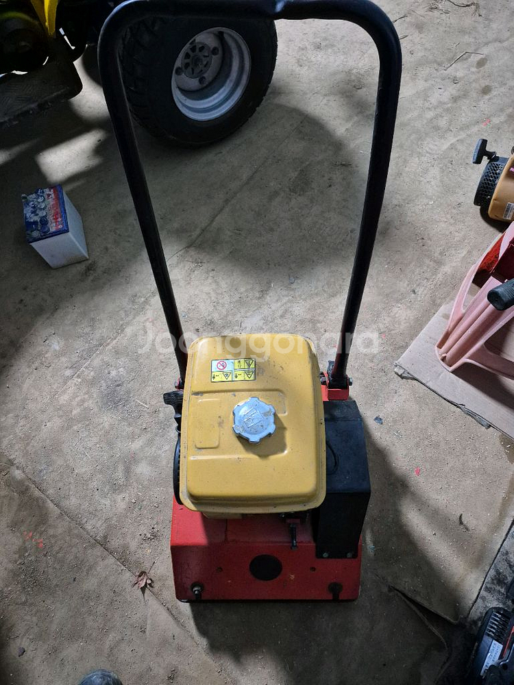 로빈콤팩터 땅다짐기--4