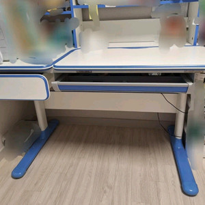 높이 조절책상/각도조절 책상/ 유아,초등학생 책상/ 문학전집 책.도서/