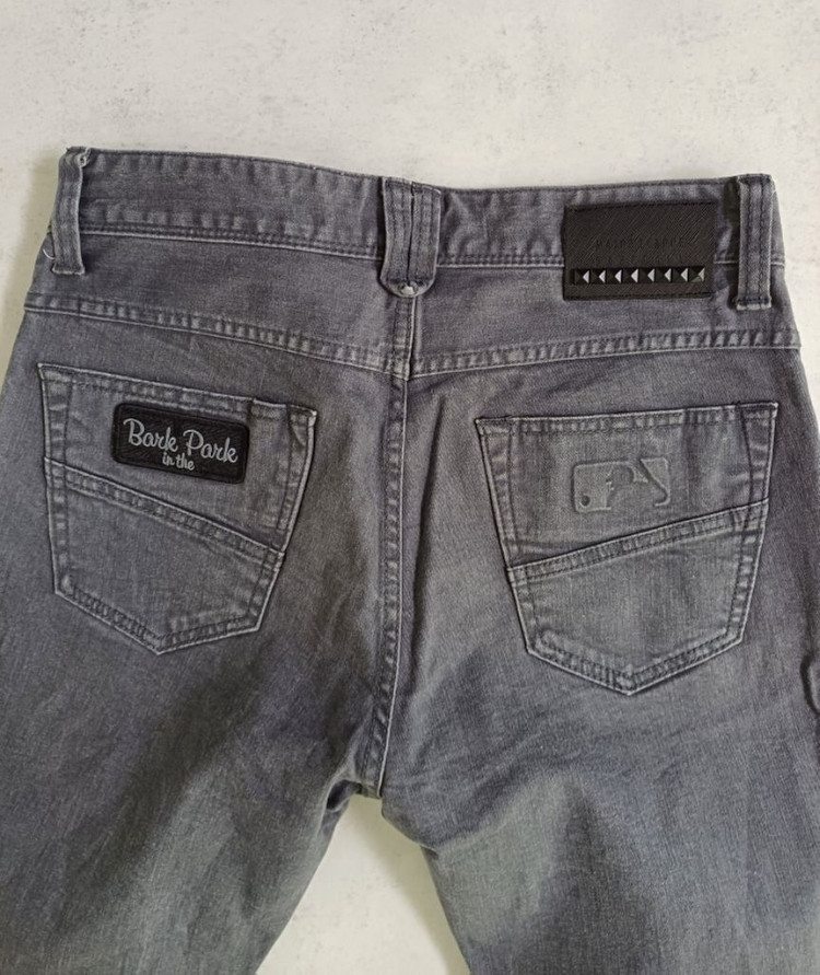 MLB 뉴욕양키스 슬림핏 데님 그레이진(사방스판31) 이미지