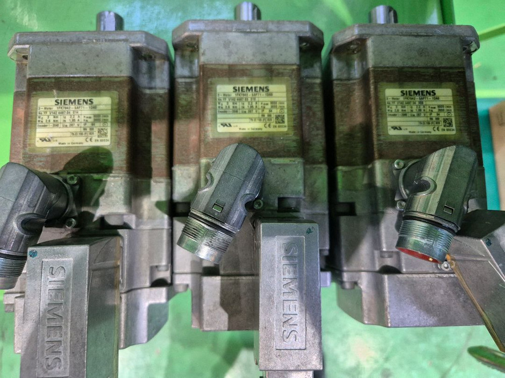 CNC 컨트롤러 및 모터 세트 010 5380 3005 이미지