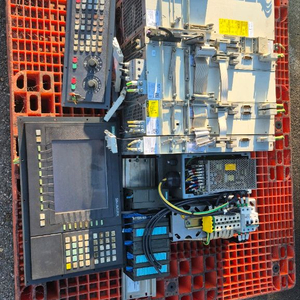 CNC 컨트롤러 및 모터 세트 010 5380 3005 이미지