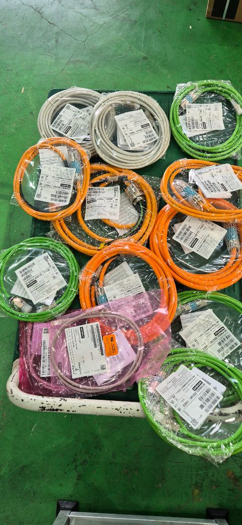 CNC 컨트롤러 및 모터 세트 010 5380 3005 이미지