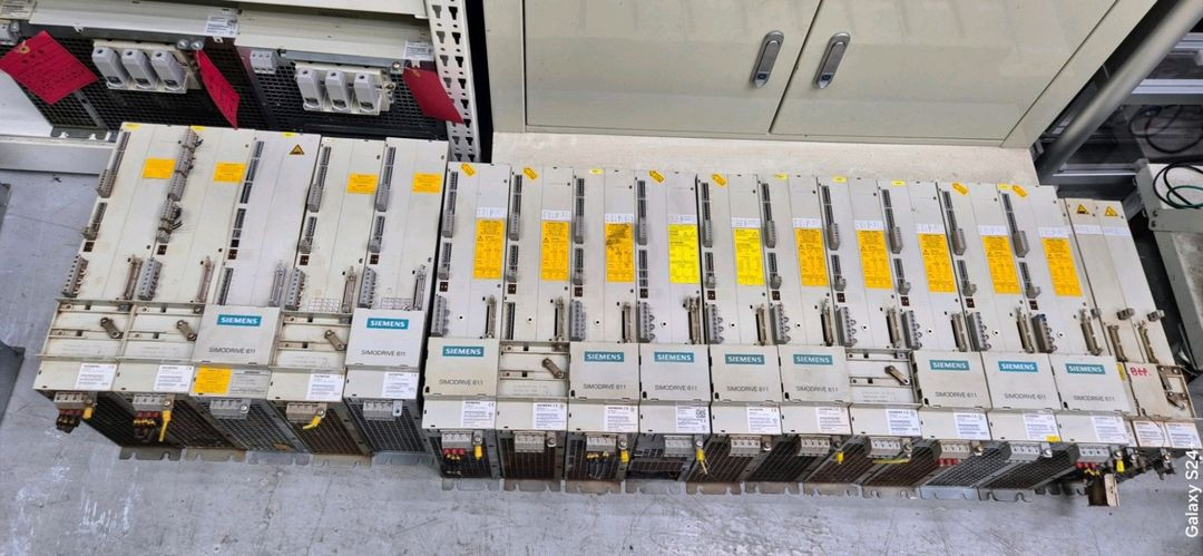 CNC 컨트롤러 및 모터 세트 010 5380 3005 이미지