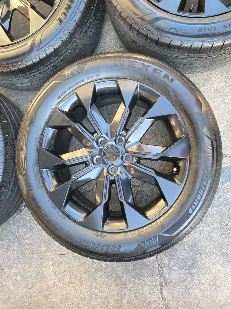 카니발 올뉴 더뉴 KA4 순정 19인치 휠 타이어--3