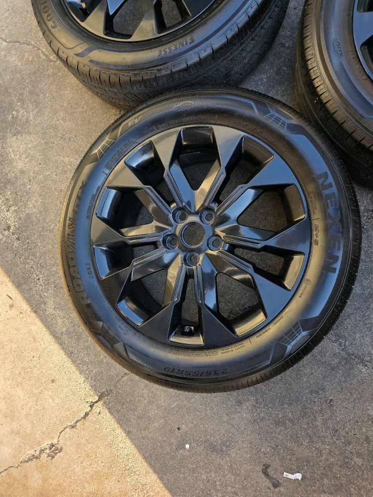 카니발 올뉴 더뉴 KA4 순정 19인치 휠 타이어--4