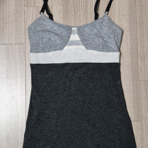 룰루레몬 Contentment Triangle Tank 4 사이즈 탱크탑 브라탑