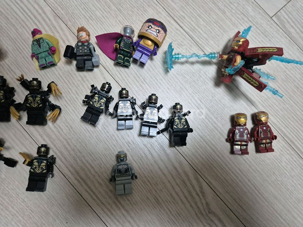 마블 어벤져스 미니피규어 팝니다--3