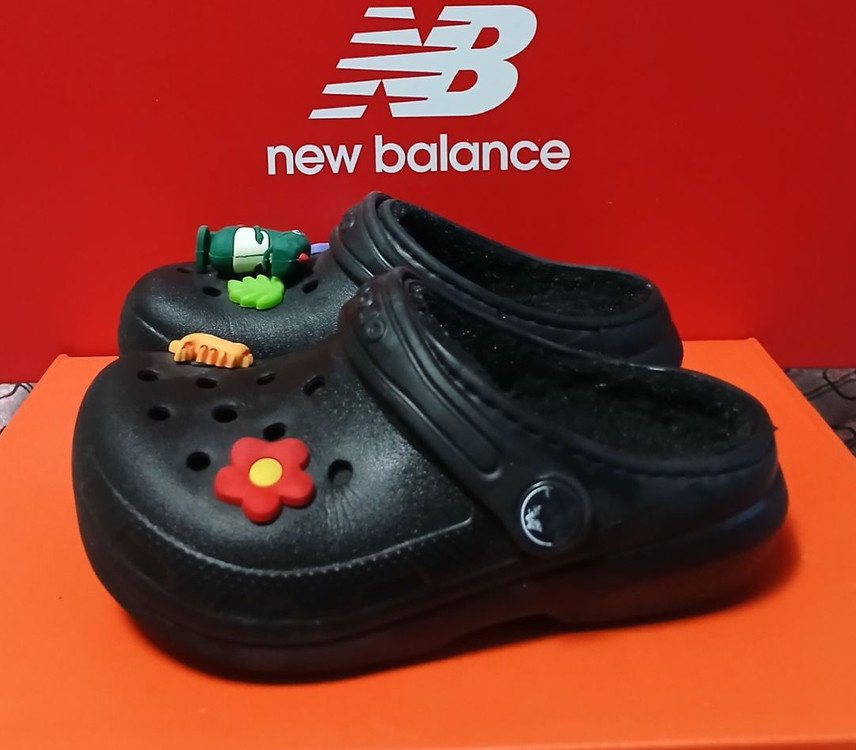 크록스 털크록스C11. 지비츠포함--2