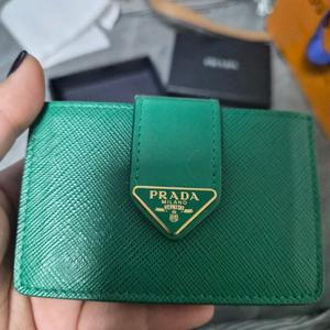 프라다 아코디언 지갑